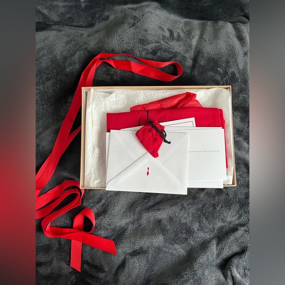 NEW LOUBOUTIN - Picture 5 of 12